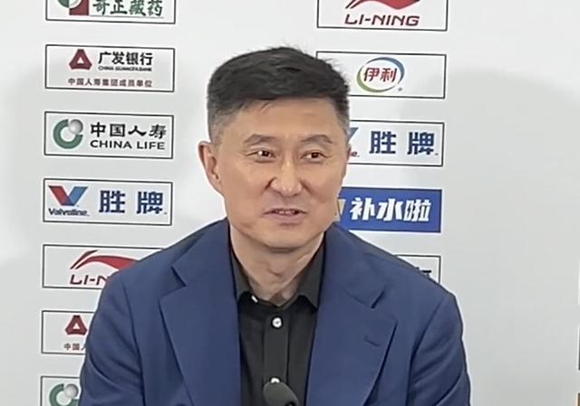 乐鱼线上服务-是否感到遗憾？杜锋：拿不了冠军就遗憾么，我们有11个总冠军